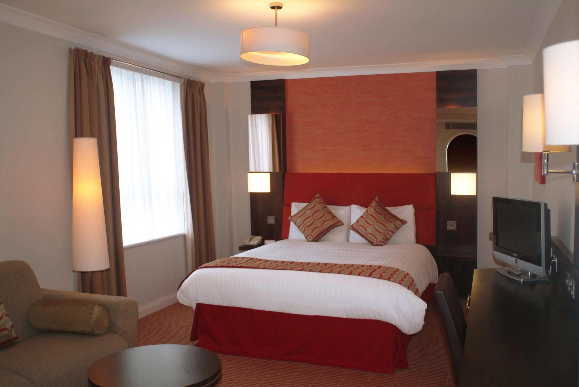 The Dragon Hotel Суонси Экстерьер фото